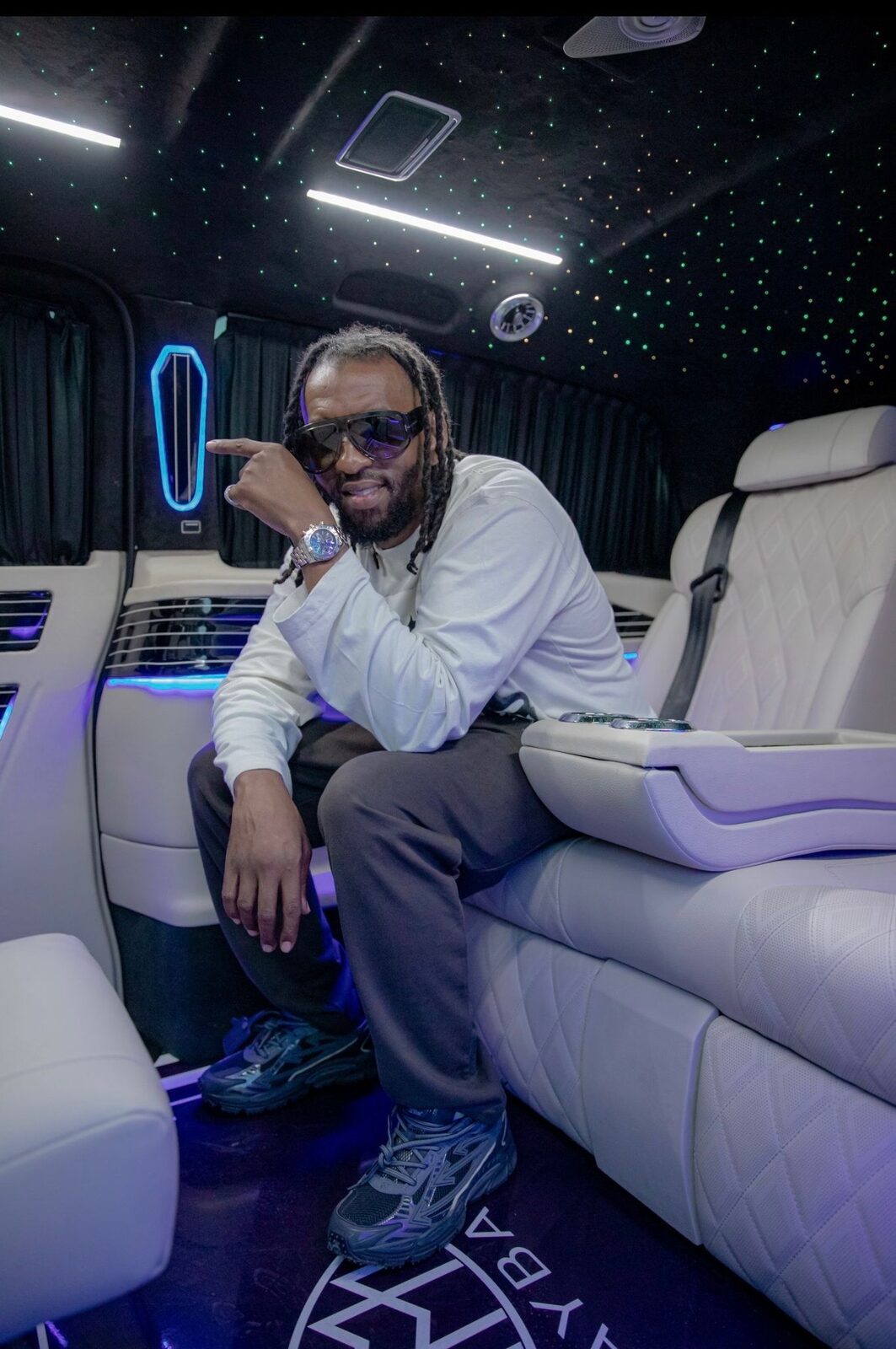 Guest in the Maybach V-Class